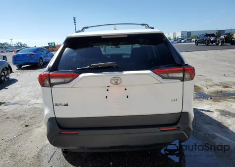 2020 Toyota Rav4 Le z USA, uszkodzony, nr VIN 2T3K1RFV6LC063781